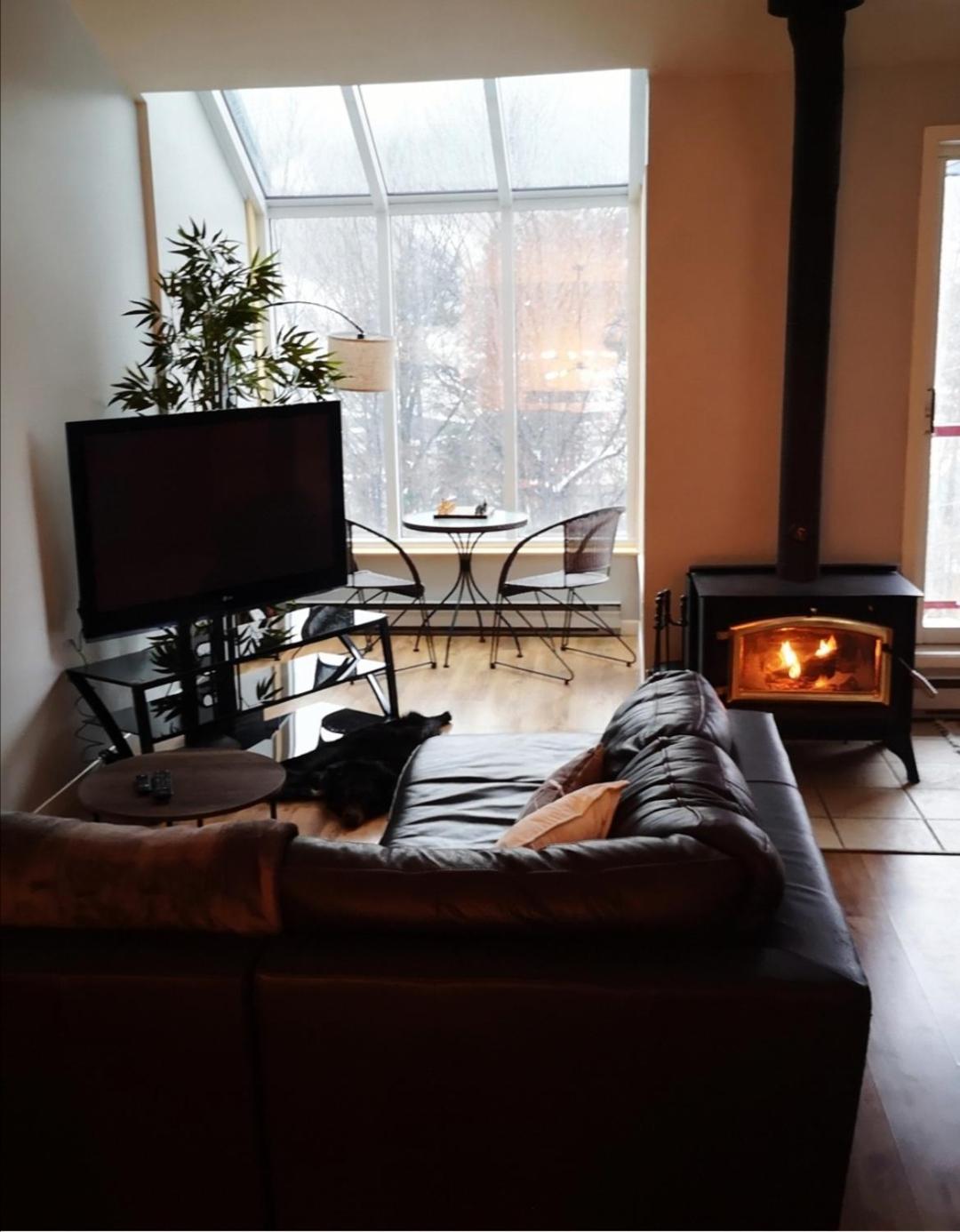 Condo Sur 2 Niveaux Avec Magnifique Vue Sur La Montagne Stoneham Dış mekan fotoğraf